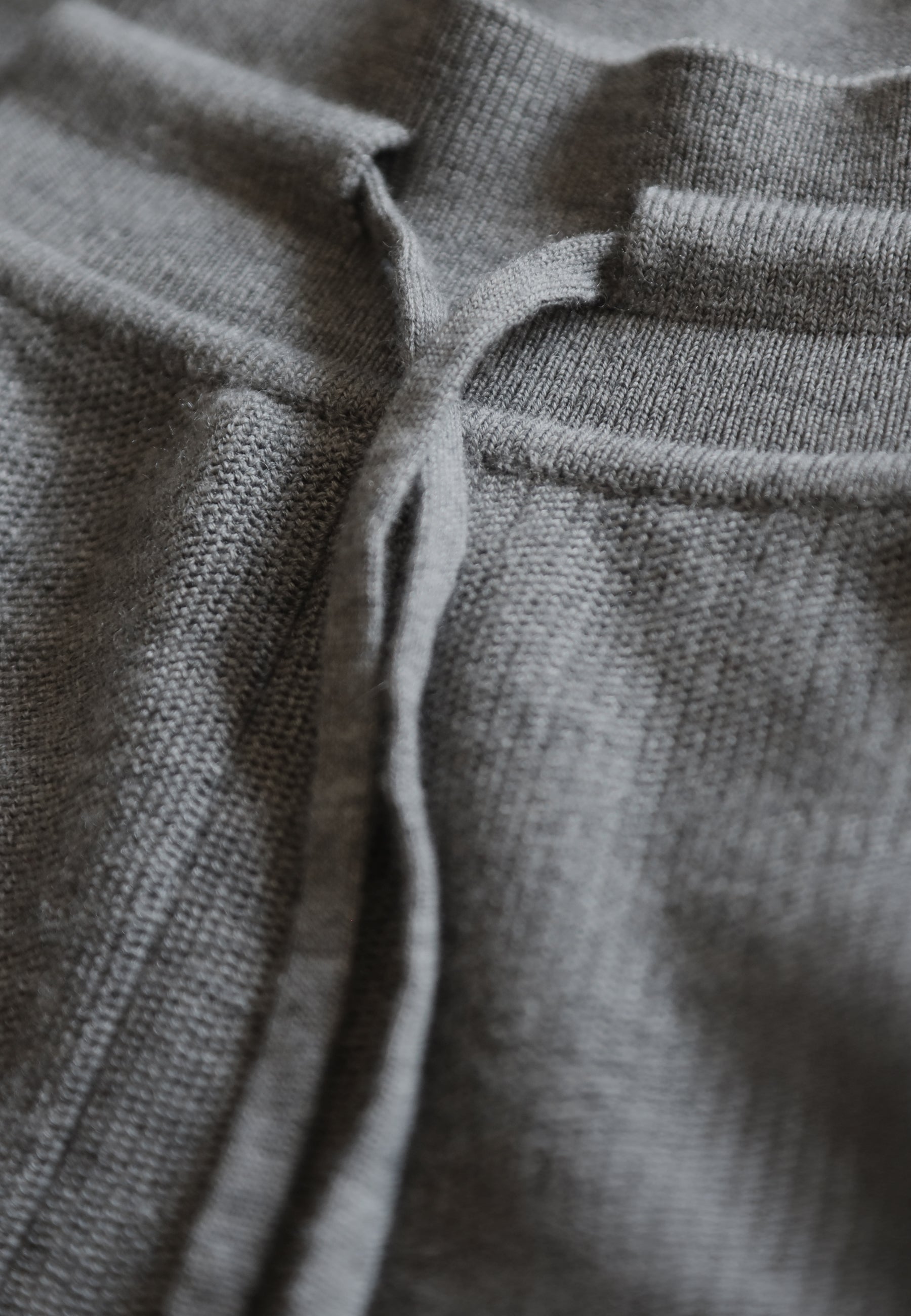 1884 Jogger in maglia uomo fumo