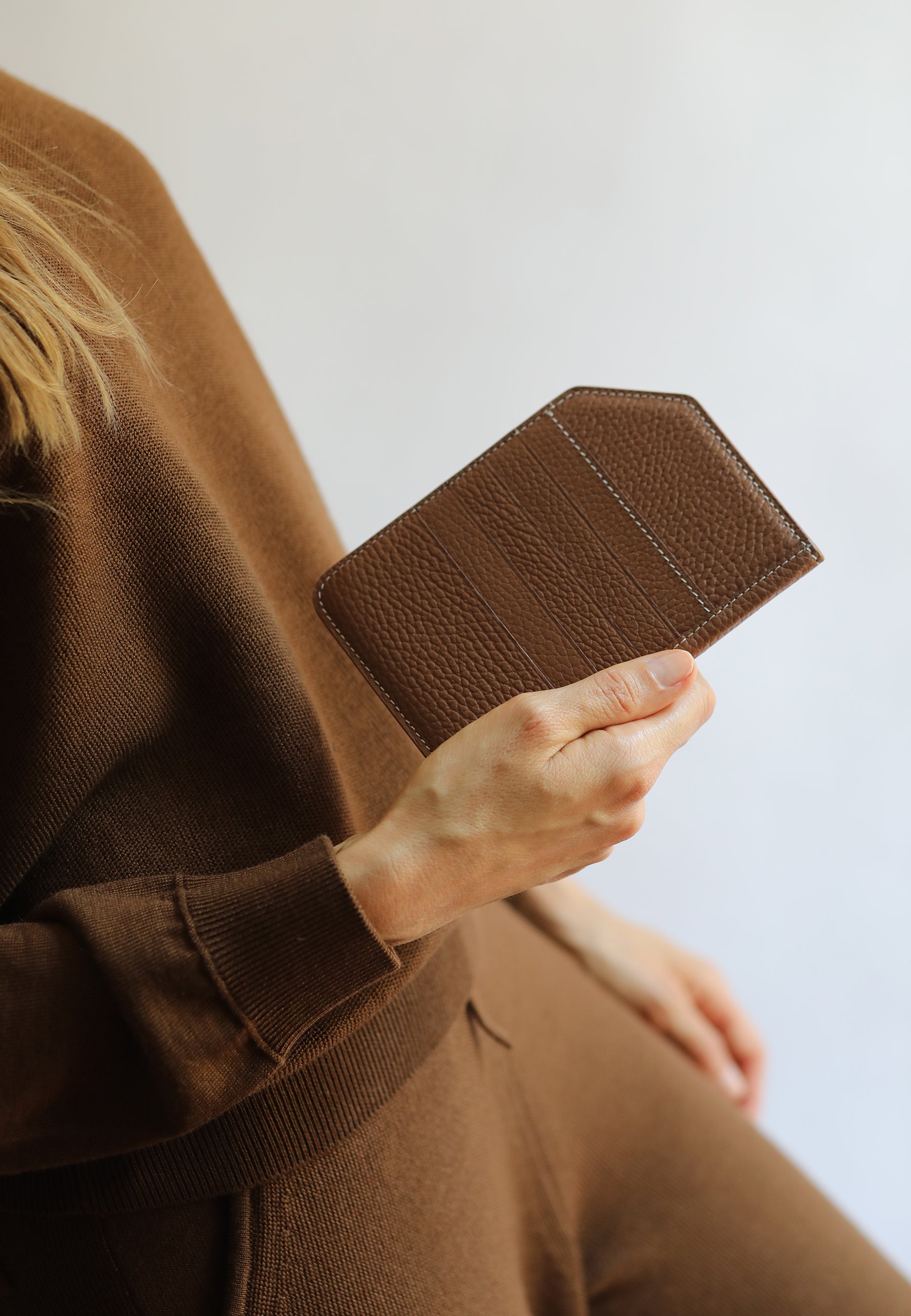 Porta passaporto cuoio