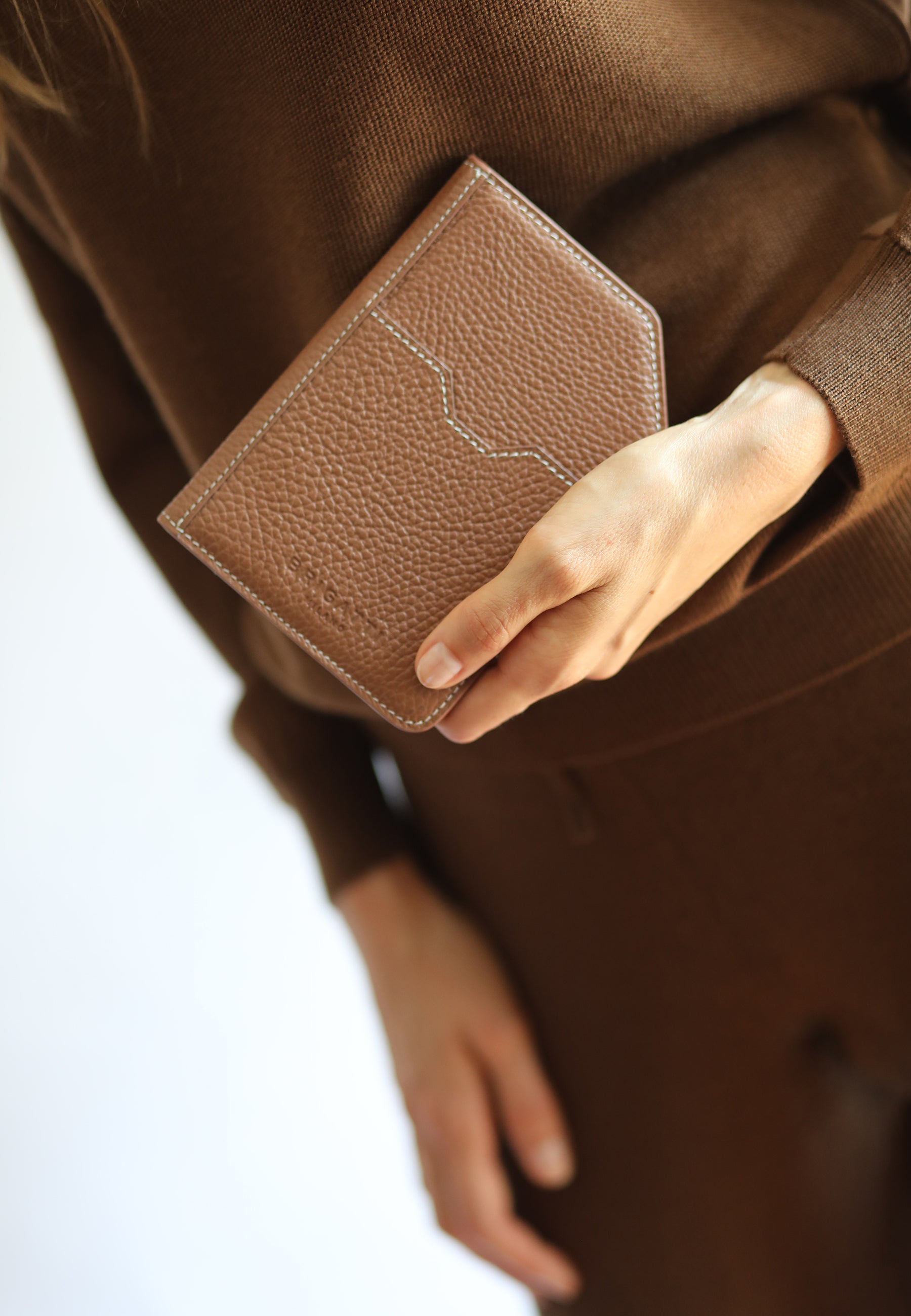 Porta passaporto cuoio